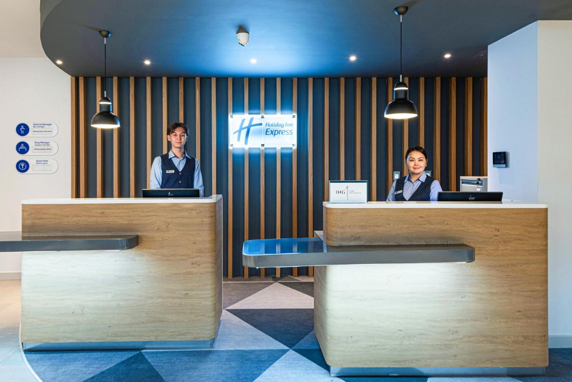 Holiday Inn Express - Astana - Turan By Ihg Ngoại thất bức ảnh