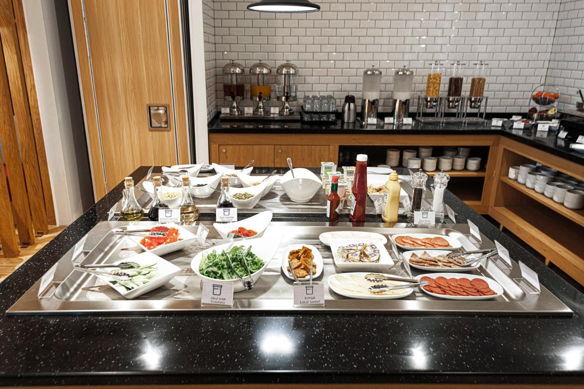 Holiday Inn Express - Astana - Turan By Ihg Ngoại thất bức ảnh